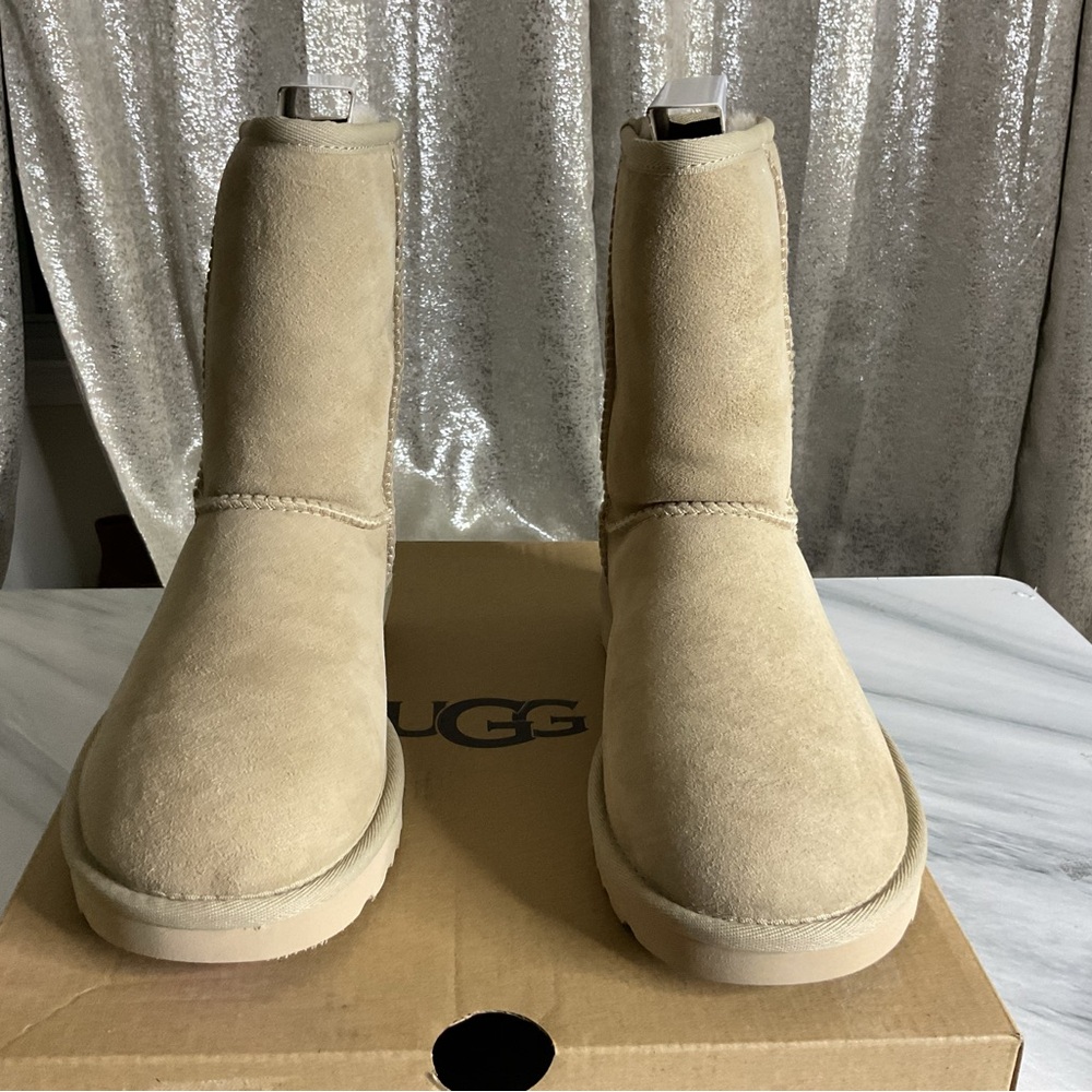 Ugg classic short II